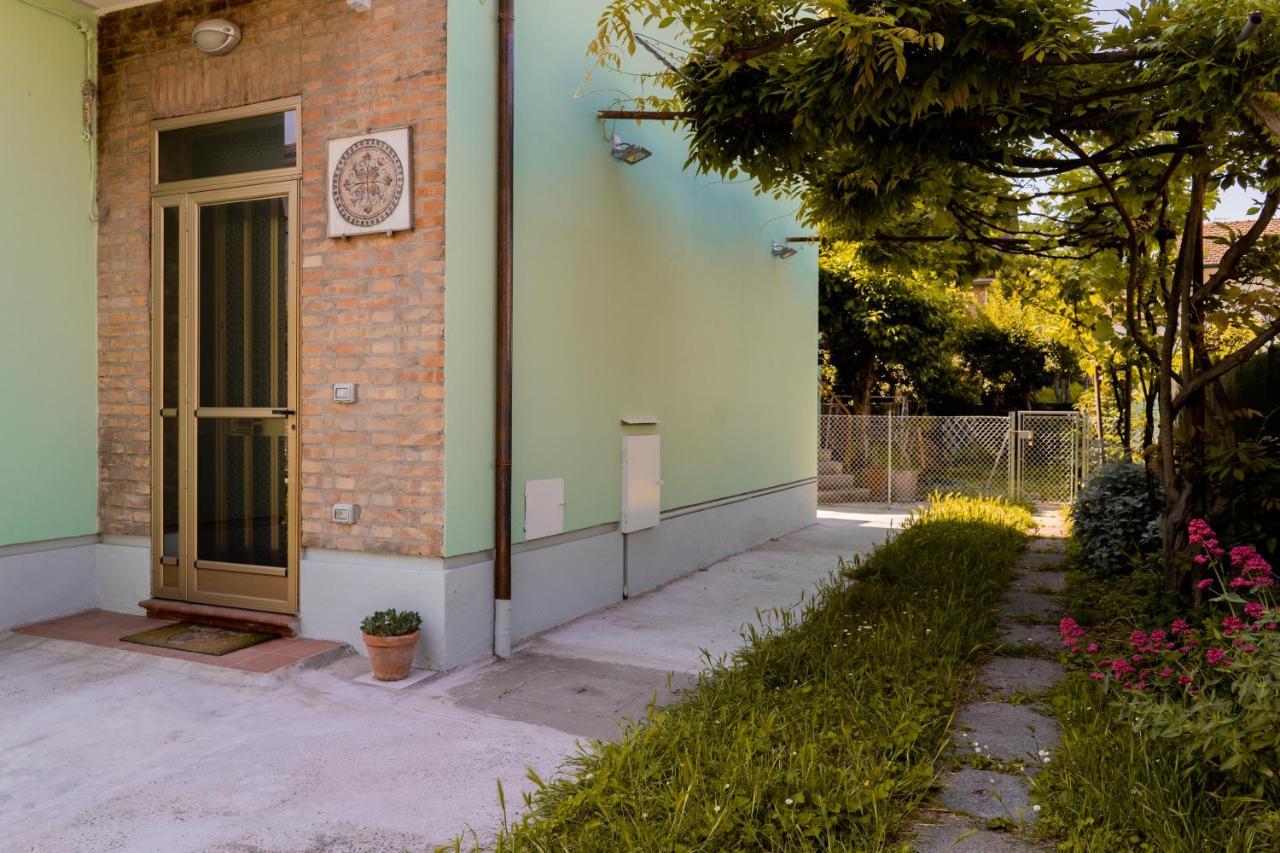 Reno Family House Apartment Равена Екстериор снимка